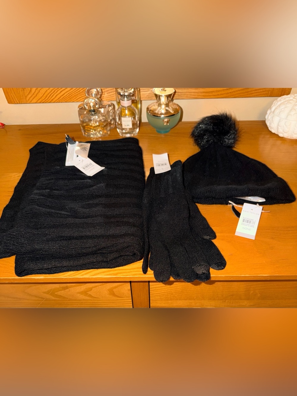 NWT! Ann Taylor Cashmere Black Hat, Gloves & Scarf Set